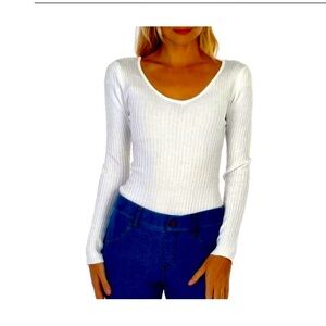 Love Tree Sz M White Ribbed Long Sleeve Bodysuit NWOT Stretch
